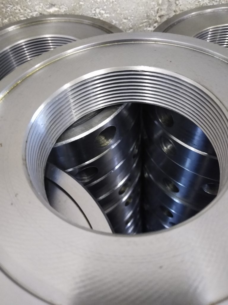 Projette Parafusos fotos de usinagem de peças 10